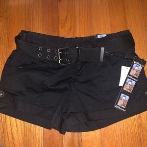 Dollhouse size 3 junior shorts black NWT